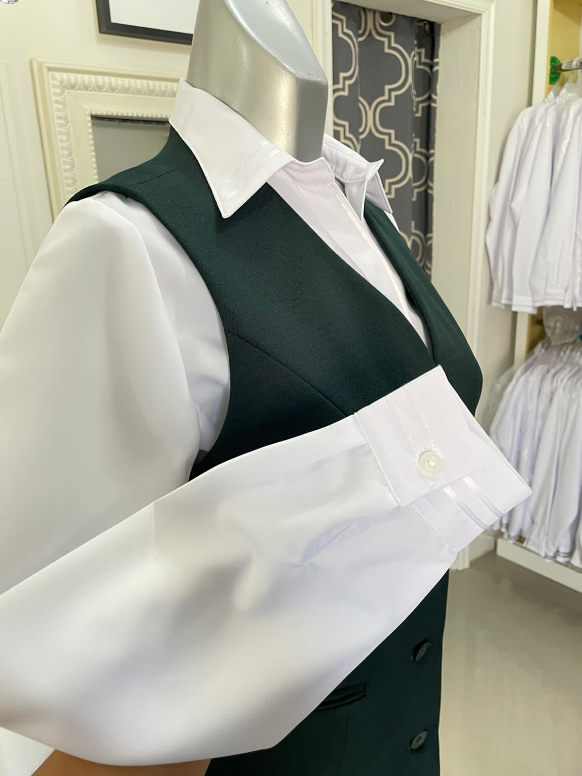 Blusa Casanova Satin Blanco(Manga Larga)
