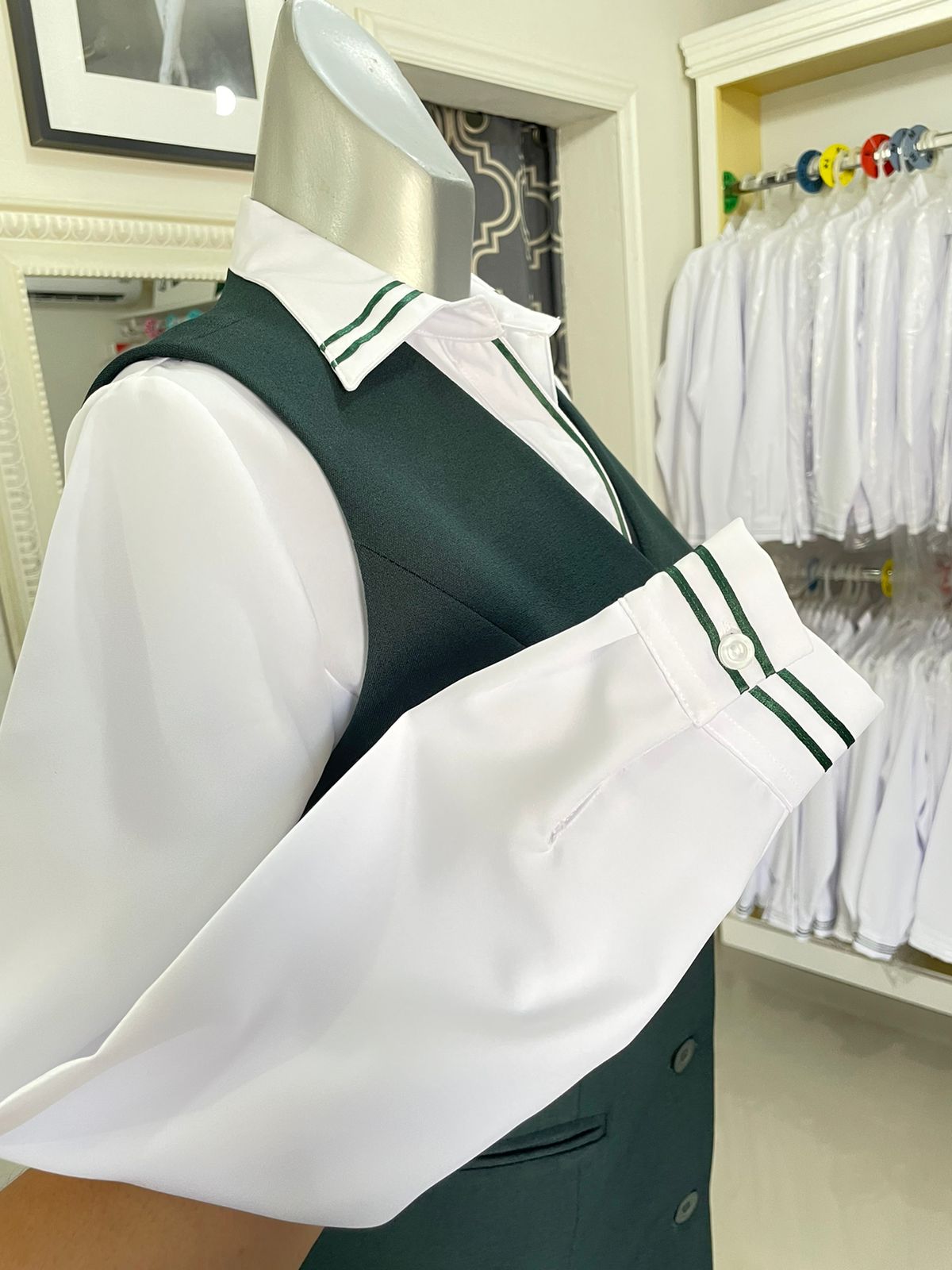 Blusa Casanova Satin Verde(Manga Larga)