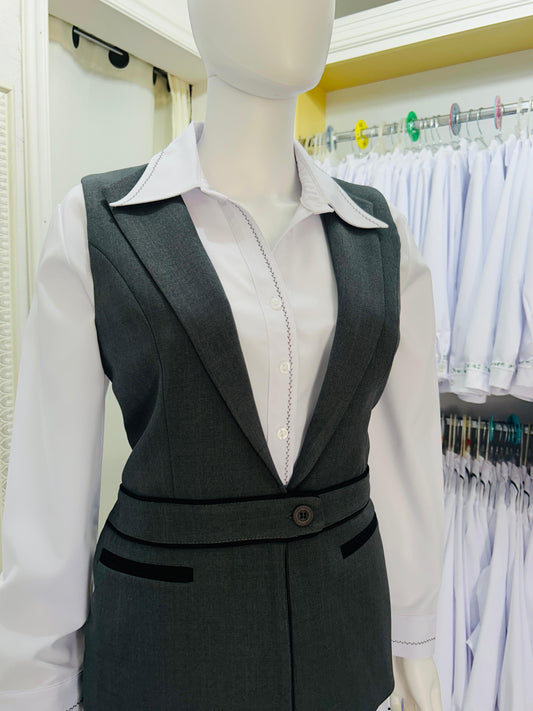 Chaleco escote profundo gris