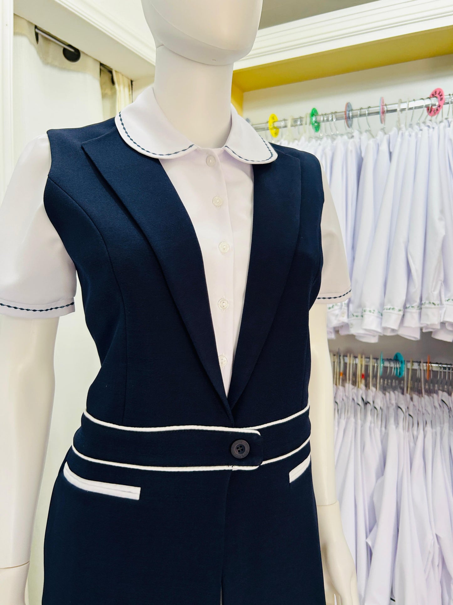 Chaleco escote profundo azul