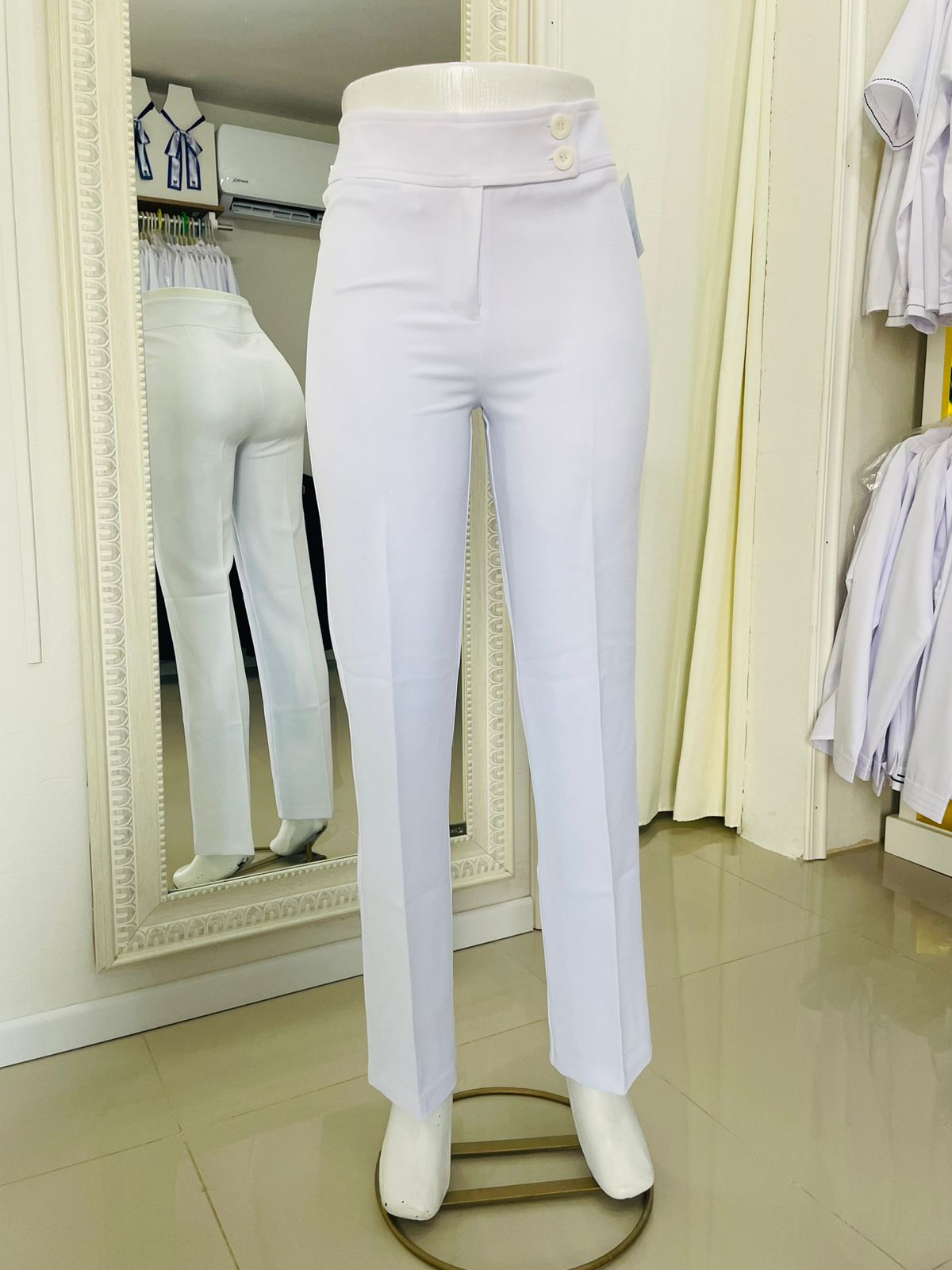 Pantalon blanco mini bolsa