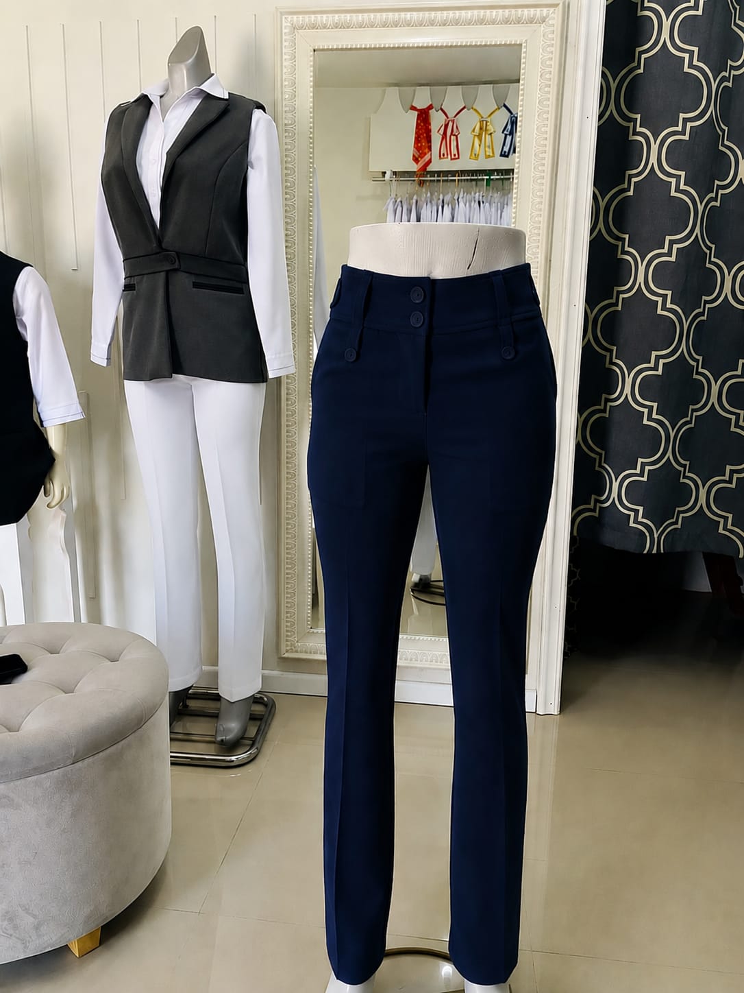 Pantalón Con Bolsas Azul Marino