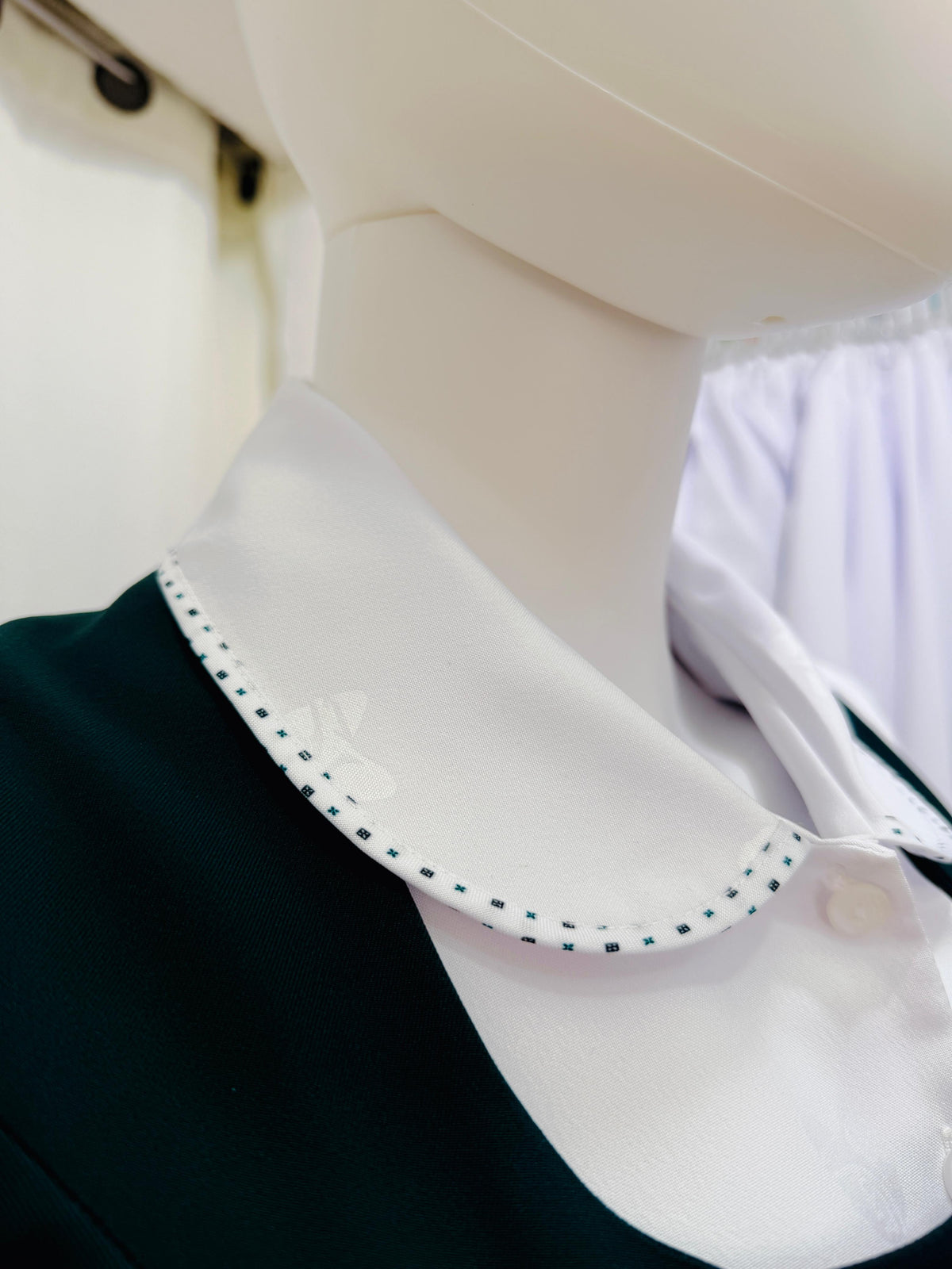 Blusa Pettal Cuello Bebe Verde (Manga Corta)