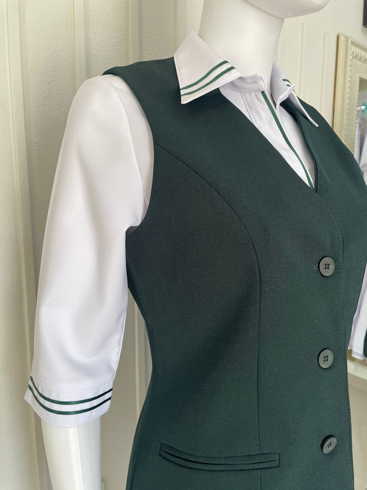 Blusa Casanova Satin Verde(Manga 3/4)