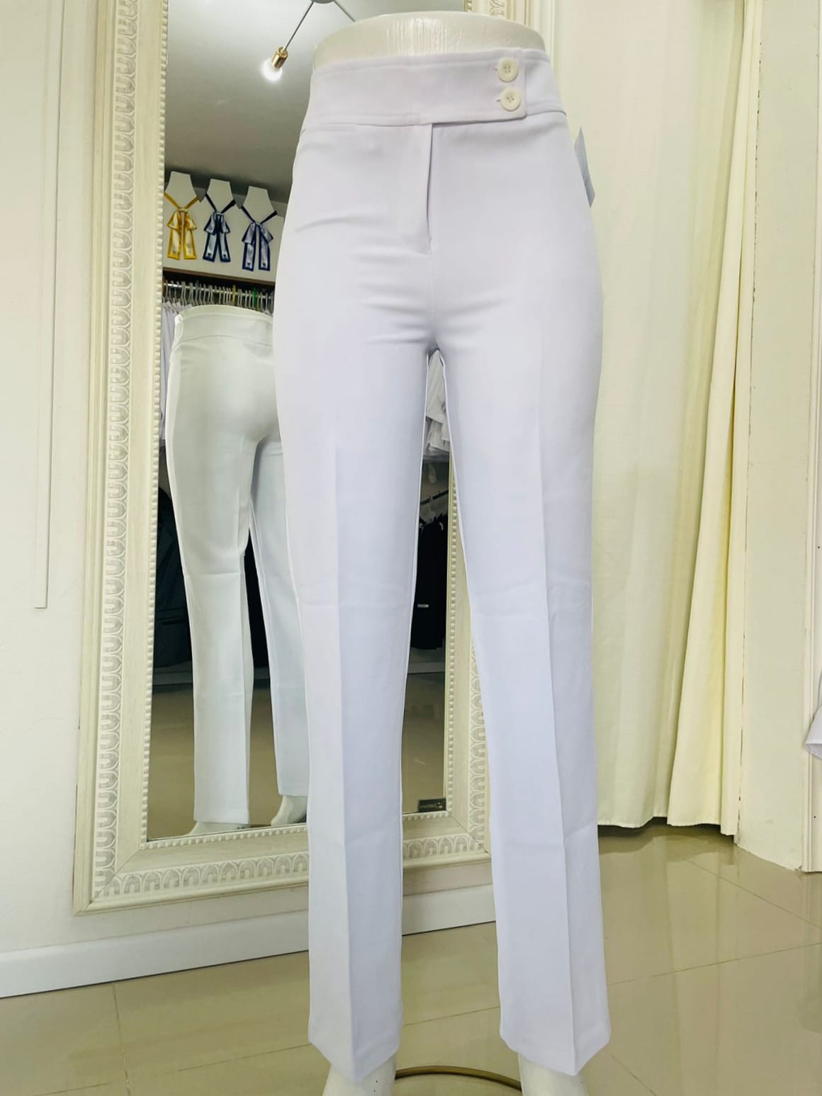 Pantalon blanco mini bolsa
